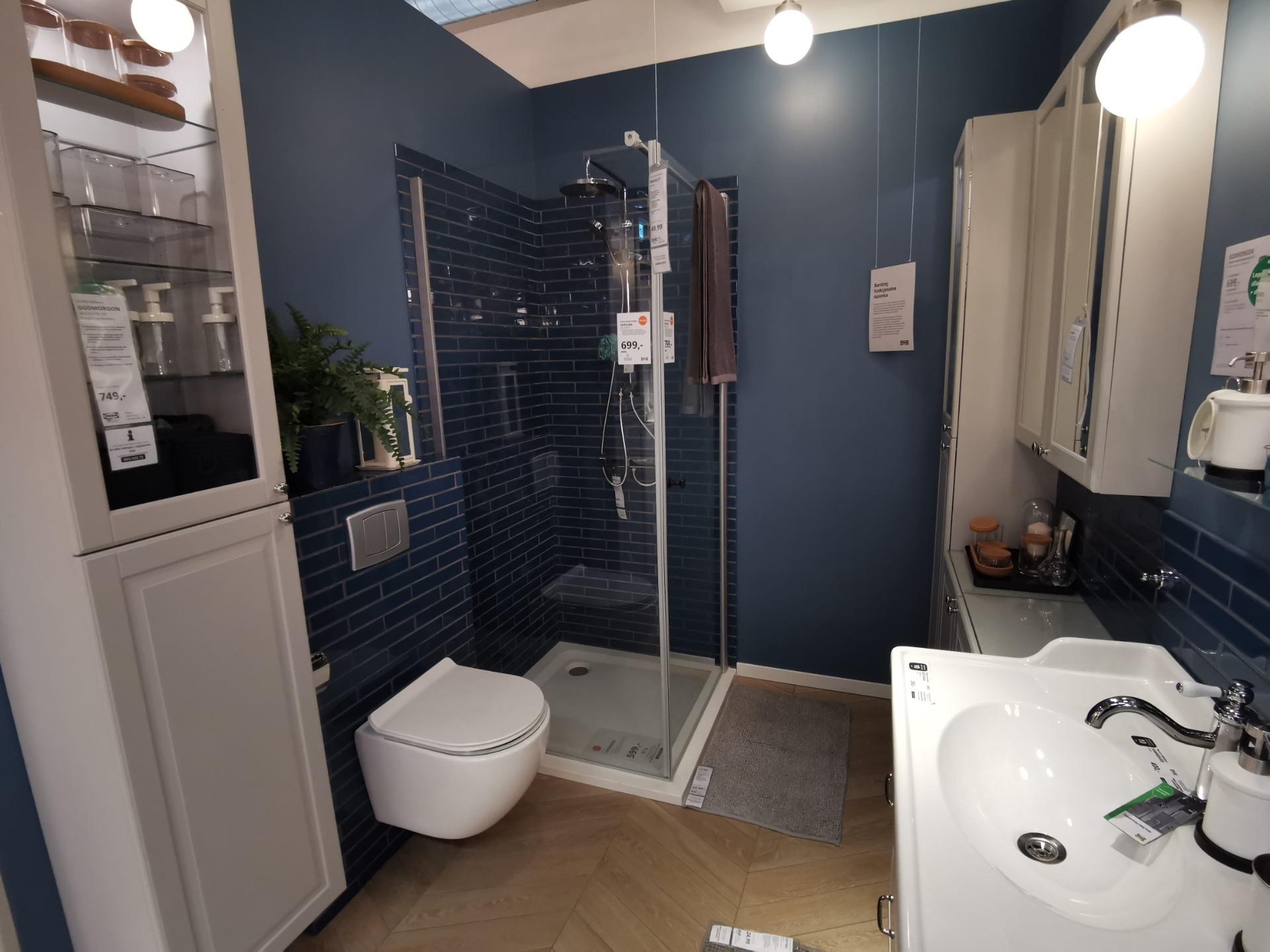 10 homes painted in Farrow & Ball Stiffkey Blue No.281